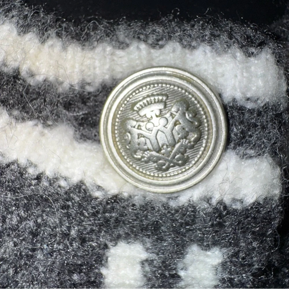 American Eagle Gray Knit Button Front Cardigan Sweater Women’s Large Soft - Picture 6 of 7